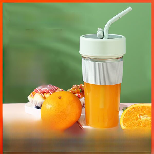 Rechargeable Mini - sized Electric Portable Juicer Cup, Multifunctional Household Juice Maker.