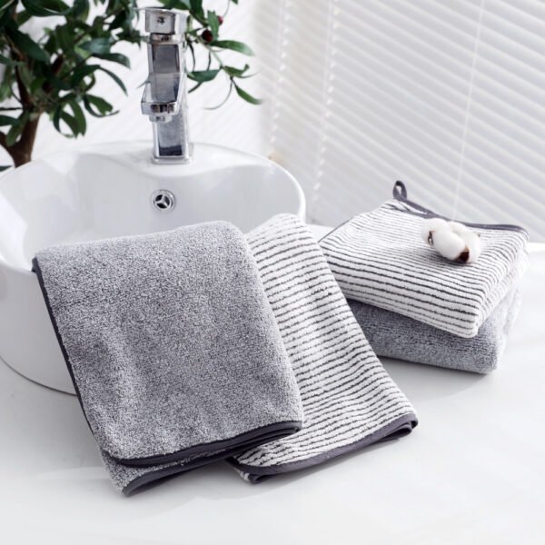 Antibacterial towel made of bamboo charcoal fiber, absorbent for household use, thickened and non shedding, soft coral fleece towel - Image 4